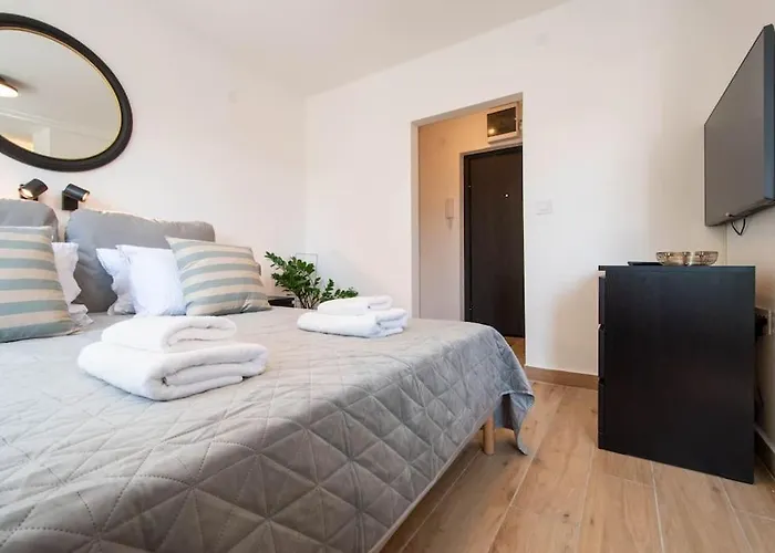 Cozy Studio By Ivanka Design