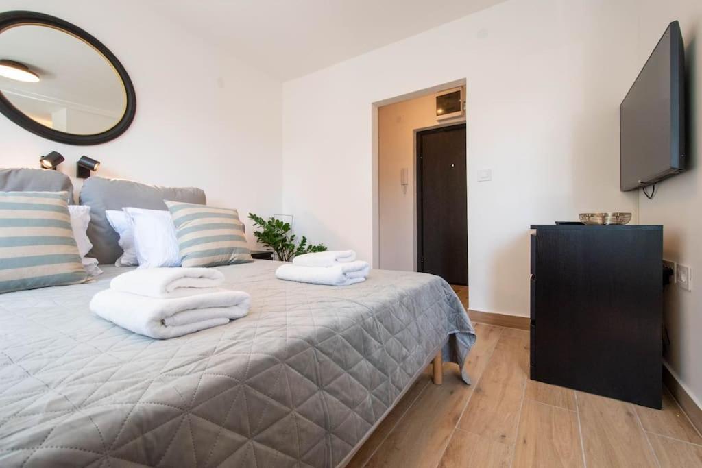 Cozy By Ivanka Design Apartment