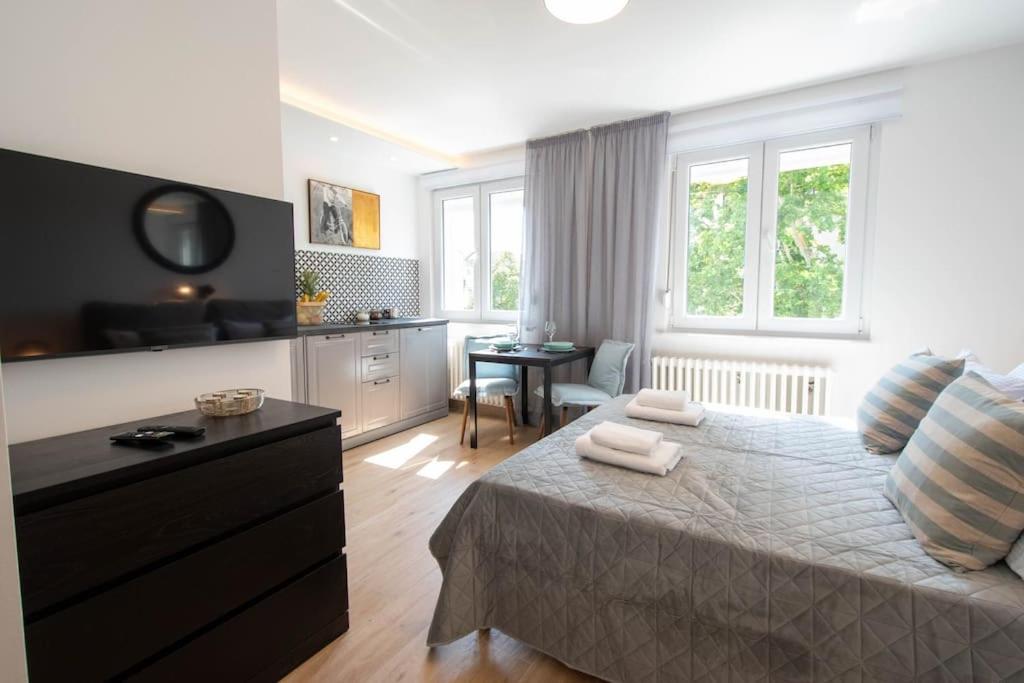 Cozy By Ivanka Design